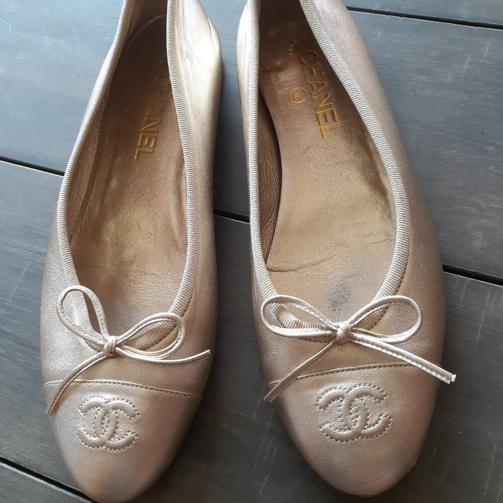 Chanel Metallic Gold Logo Ballet Flats 40